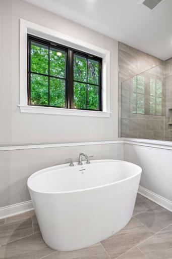 270 Wayzata Boulevard E, Wayzata, MN 55391