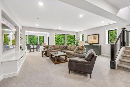 270 Wayzata Boulevard E, Wayzata, MN 55391