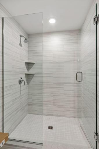 270 Wayzata Boulevard E, Wayzata, MN 55391