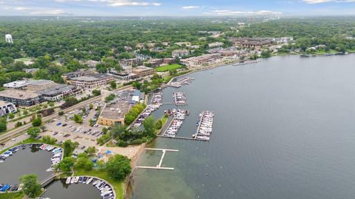 270 Wayzata Boulevard E, Wayzata, MN 55391