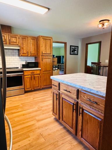 250 W Maple Avenue, Barron, WI 54812