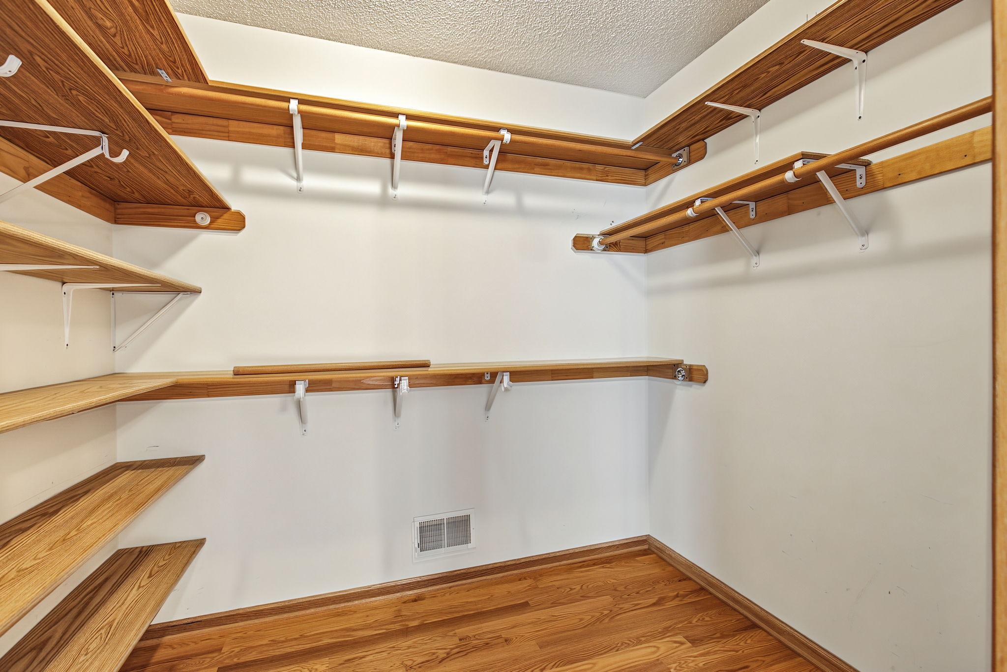 25-web-or-mls-10095 367th (25).jpg