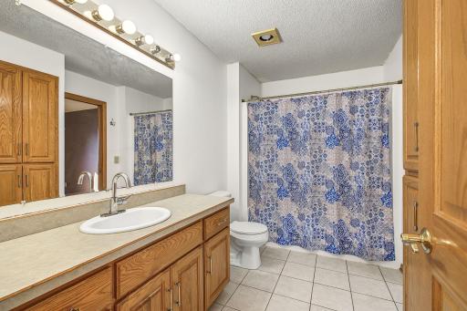 10095 367th Street, North Branch, MN 55056