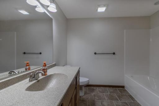 12991 Meadow Creek Drive, New Ulm, MN 56073