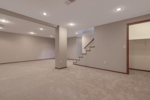 12991 Meadow Creek Drive, New Ulm, MN 56073