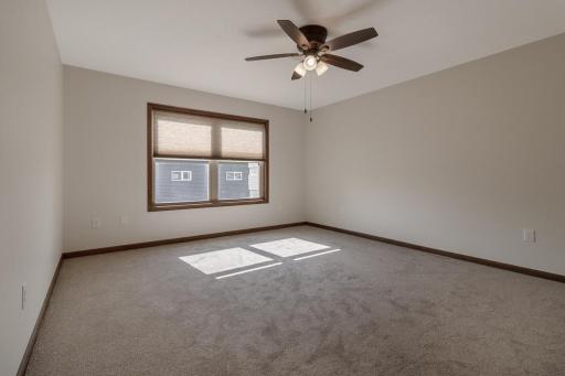 12991 Meadow Creek Drive, New Ulm, MN 56073