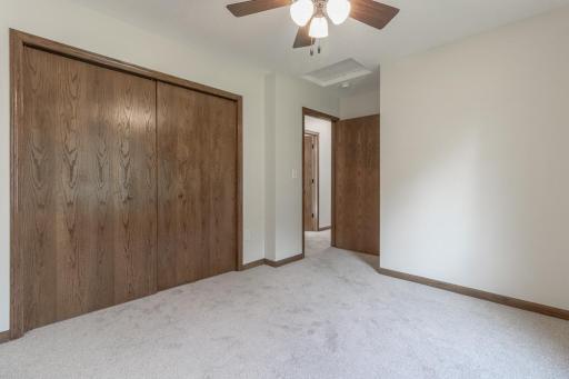 12991 Meadow Creek Drive, New Ulm, MN 56073