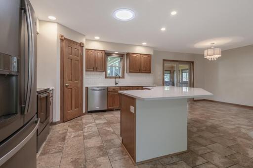 12991 Meadow Creek Drive, New Ulm, MN 56073