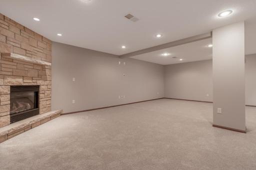 12991 Meadow Creek Drive, New Ulm, MN 56073