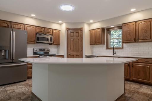 12991 Meadow Creek Drive, New Ulm, MN 56073