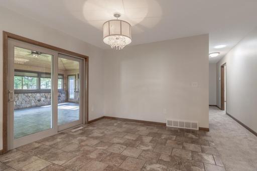 12991 Meadow Creek Drive, New Ulm, MN 56073