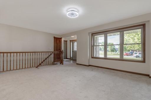 12991 Meadow Creek Drive, New Ulm, MN 56073