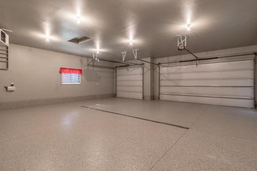 12991 Meadow Creek Drive, New Ulm, MN 56073
