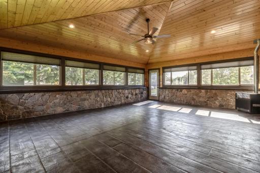 12991 Meadow Creek Drive, New Ulm, MN 56073
