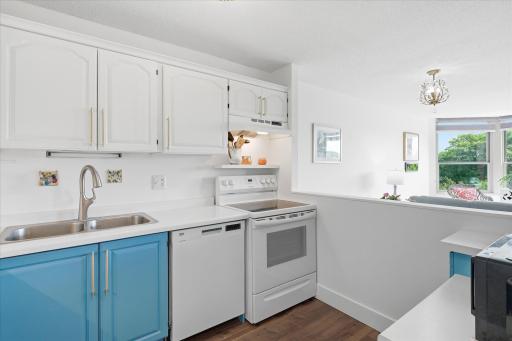 08-1425 W 28th St _322 [3105684]- 008.jpg