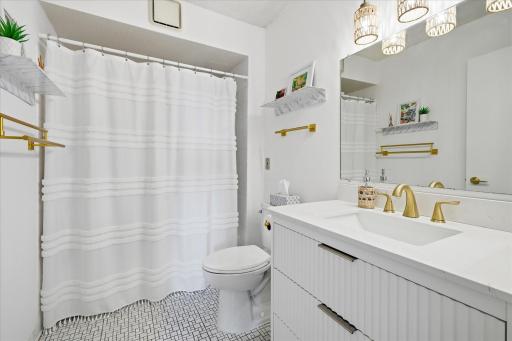 26-1425 W 28th St _322 [3105684]- 026.jpg
