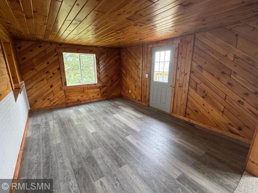 380 NE Kirsch Avenue, Mcgregor, MN 55760