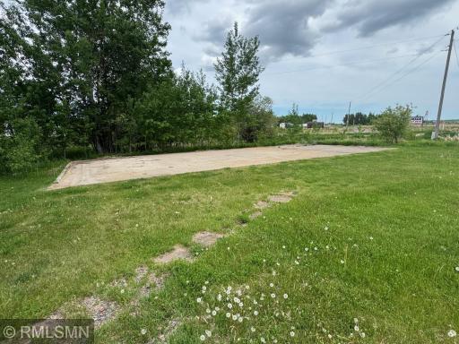 380 NE Kirsch Avenue, Mcgregor, MN 55760
