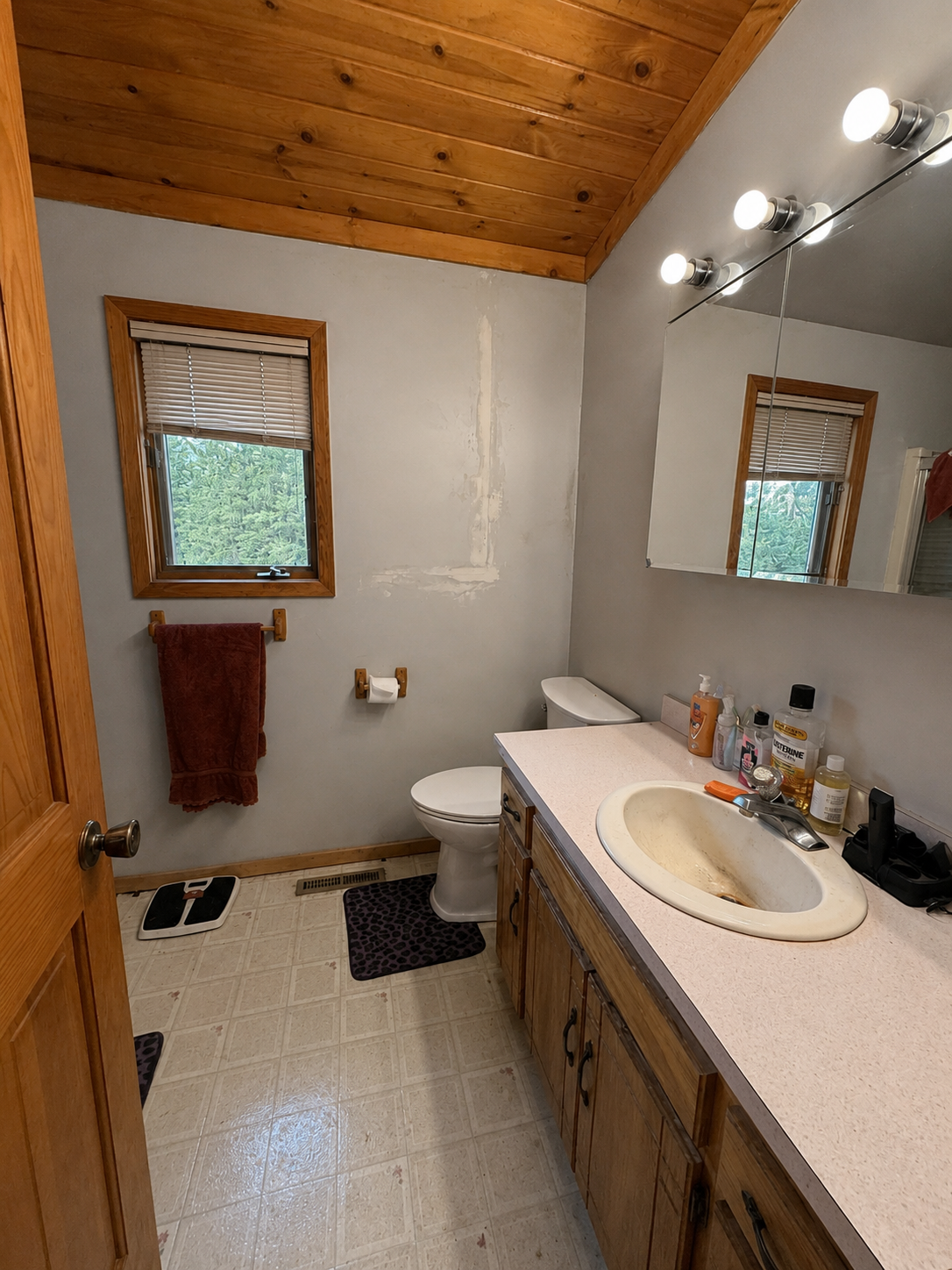 Full Bathroom.PNG