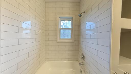 109 S Cottage Grove Avenue, Luverne, MN 56156