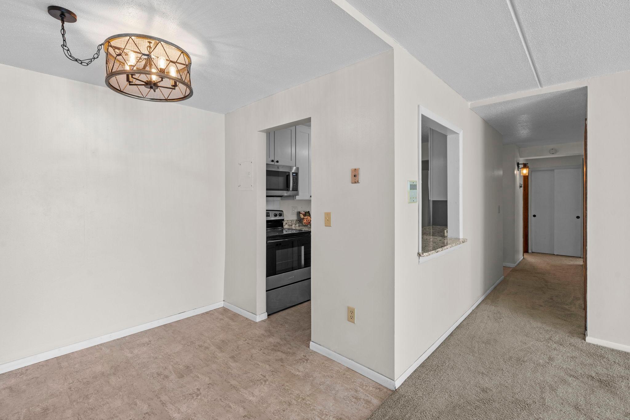 13-web-or-mls-329 Geneva Ave 204-173.JPG