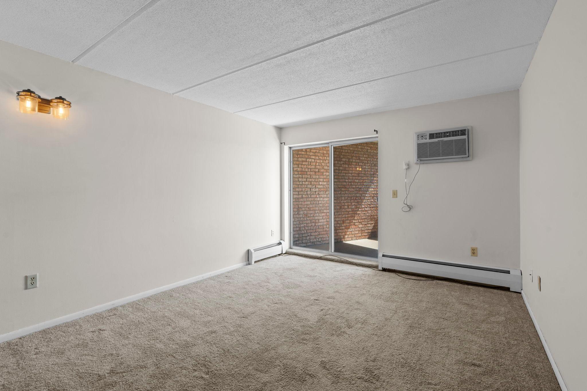 22-web-or-mls-329 Geneva Ave 204-208.JPG