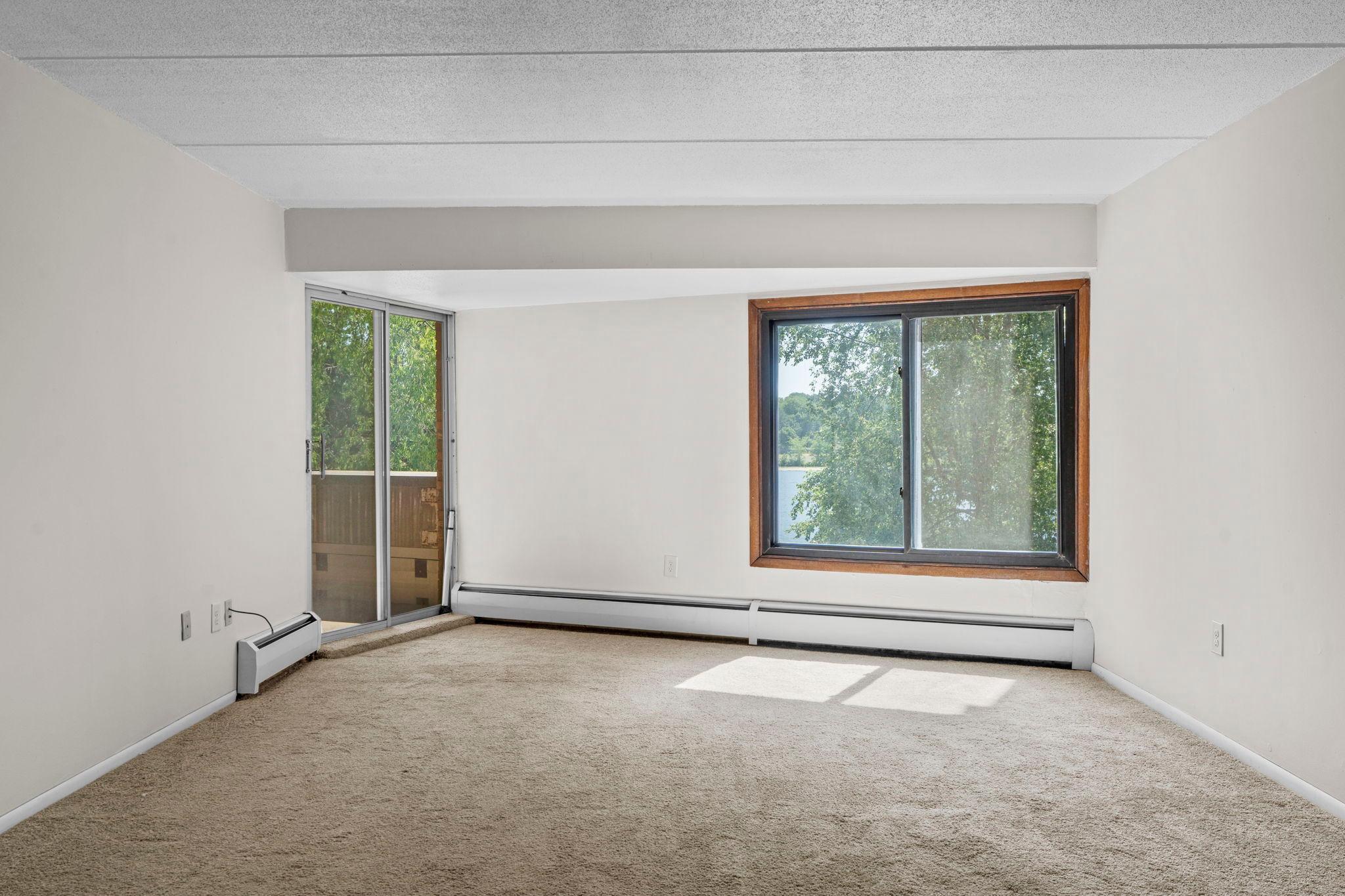 18-web-or-mls-329 Geneva Ave 204-188.JPG