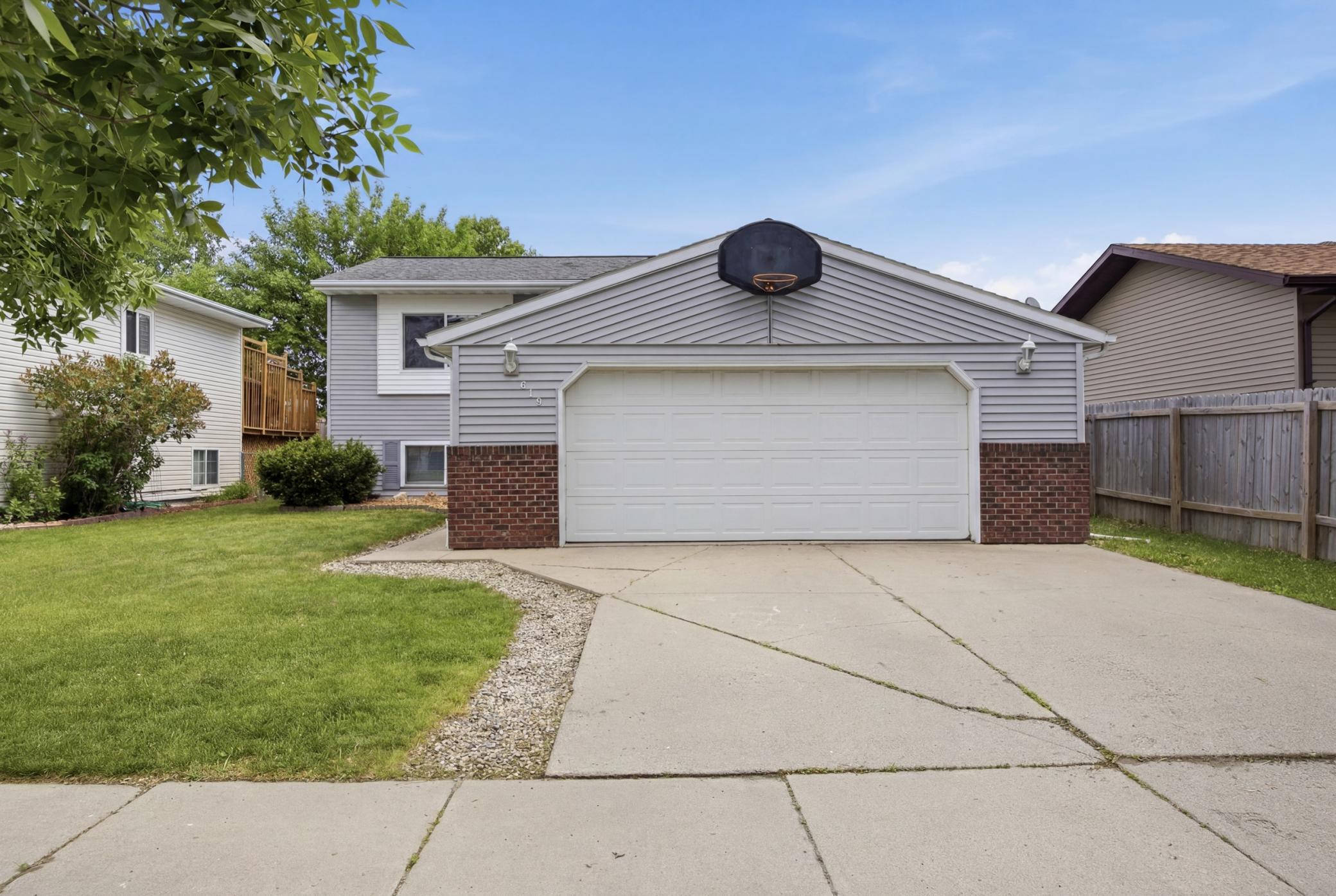 619 Exterior