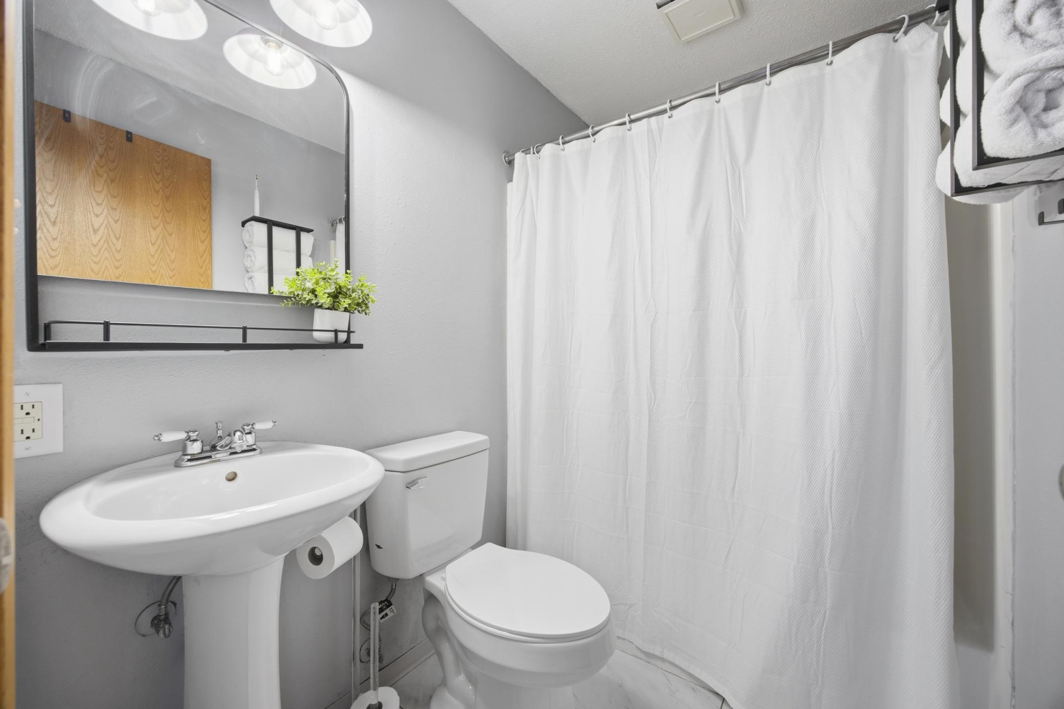 Full Bathroom