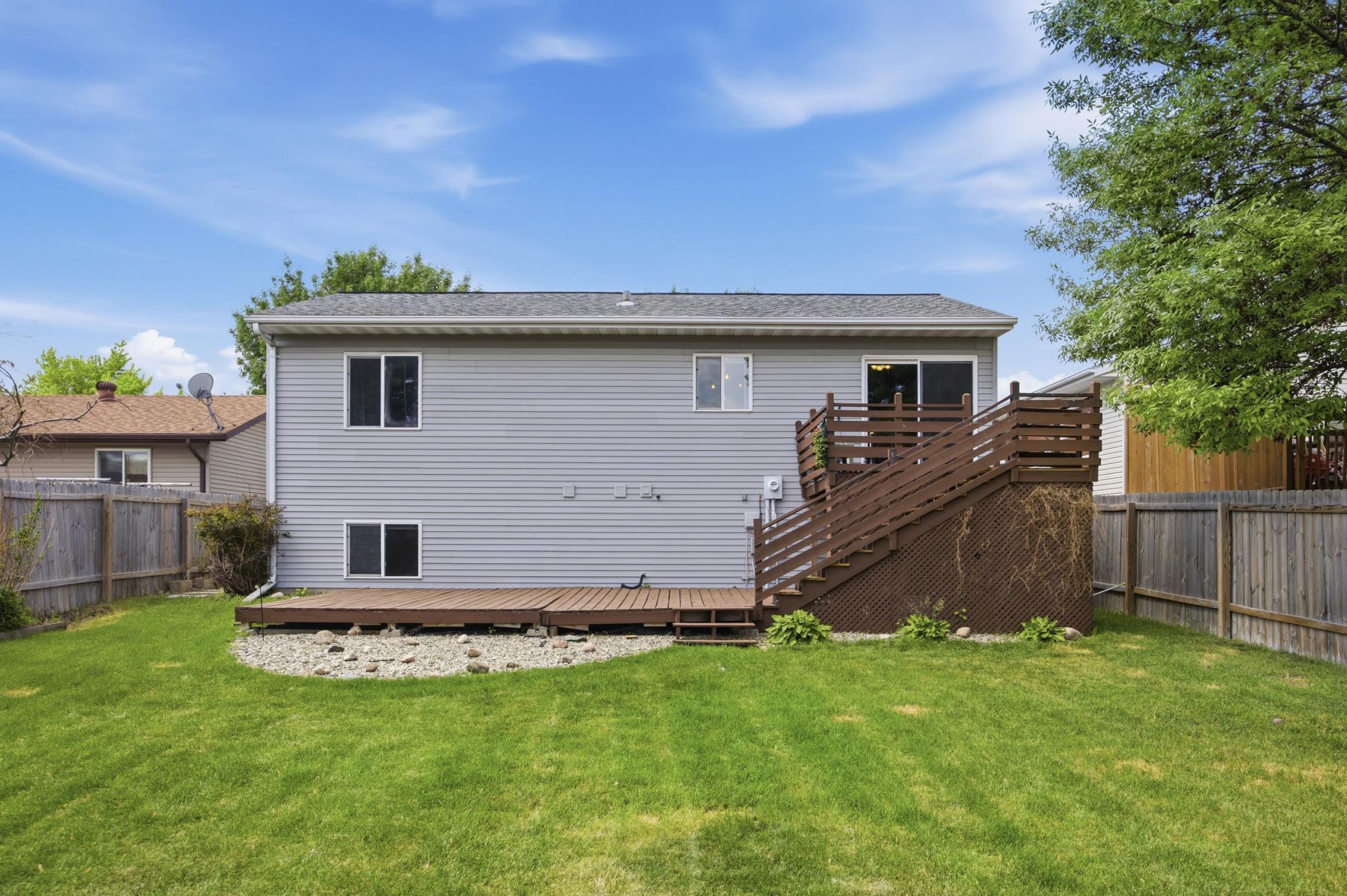 Backyard w/lanscaping