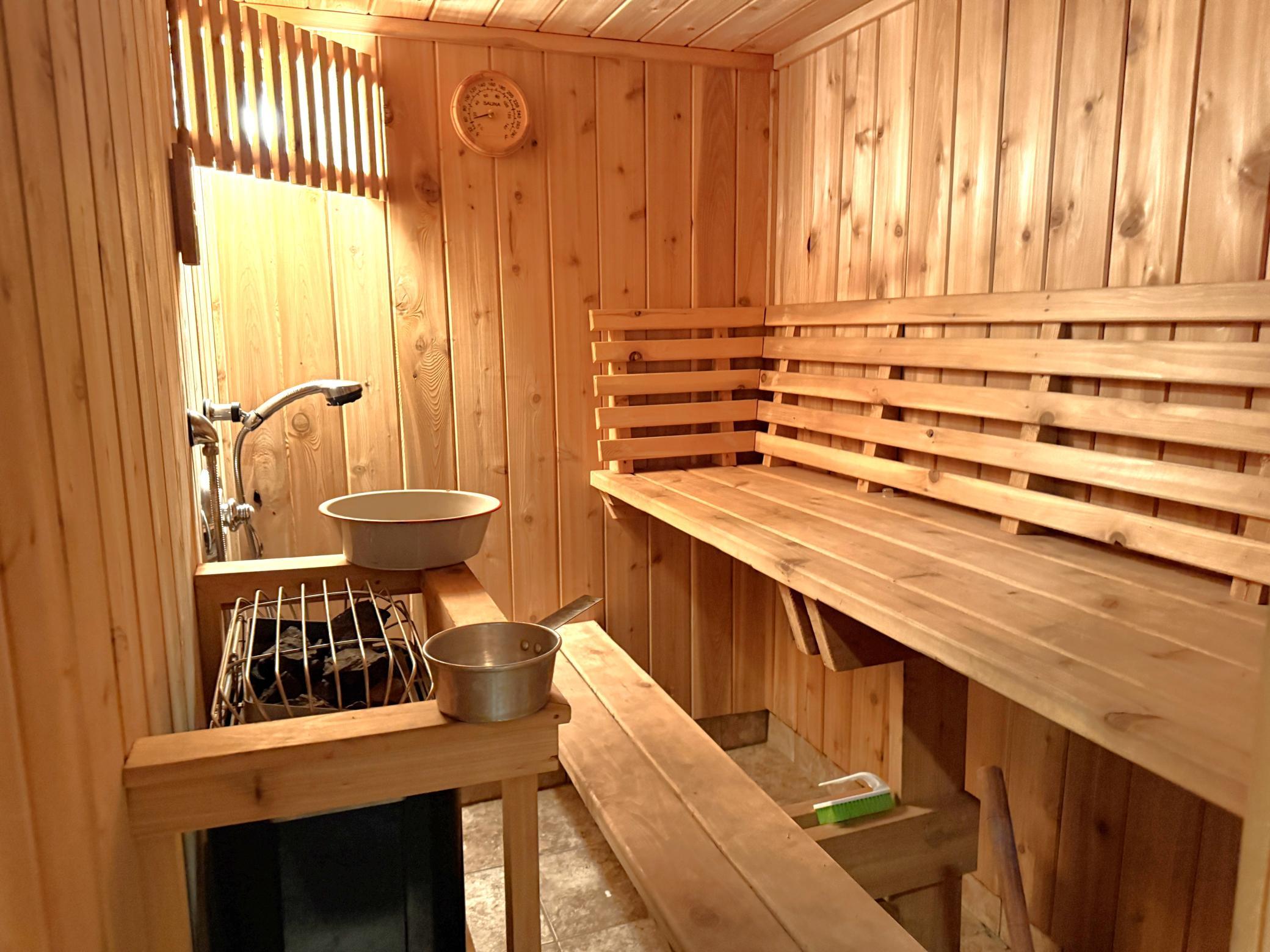 37 E Boundary Street Sauna 1.JPG