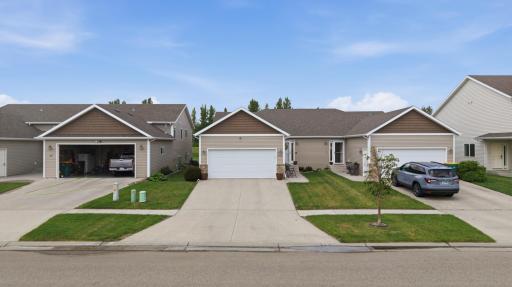 1426 Goldenwood Drive, West Fargo, ND 58078