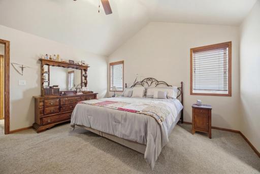 1426 Goldenwood Drive, West Fargo, ND 58078