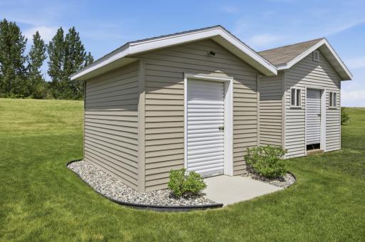 1426 Goldenwood Drive, West Fargo, ND 58078