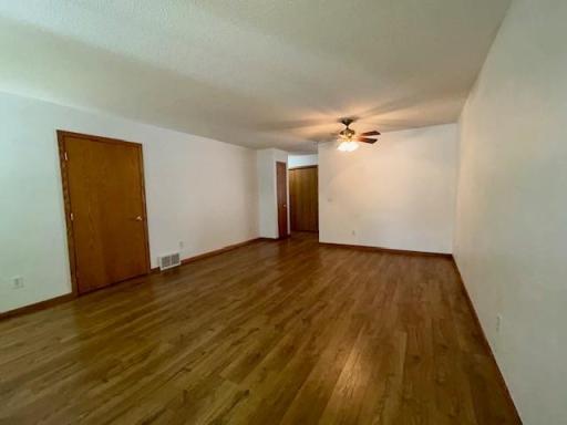 203 Lindstrom Avenue W, Grove City, MN 56243