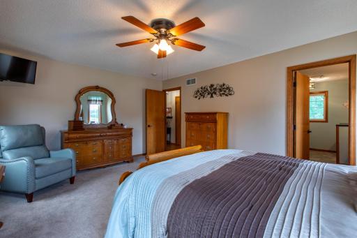 704 Country Estate Court SE, Stewartville, MN 55976