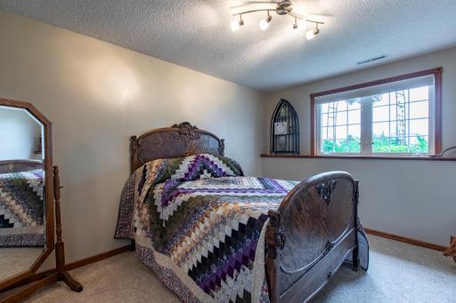 704 Country Estate Court SE, Stewartville, MN 55976