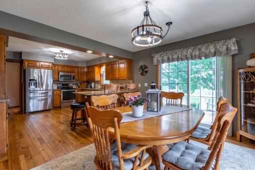 Kitchen/dining space for easy entertaining
