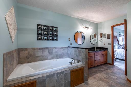 704 Country Estate Court SE, Stewartville, MN 55976