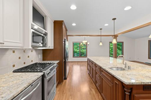 37-web-or-mls-3116 Old County Rd-37.jpg