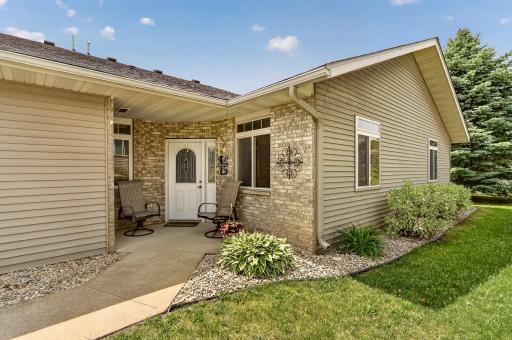 4207 Redhawk Drive SE, Rochester, MN 55904
