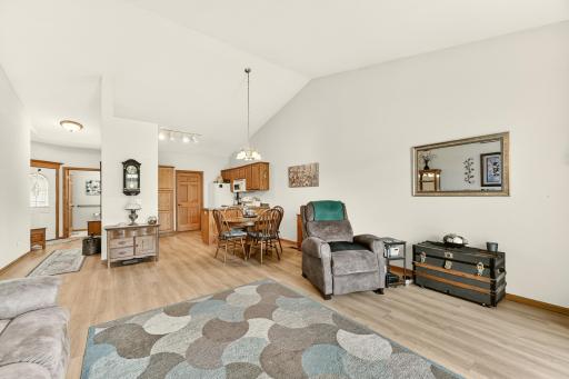 4207 Redhawk Drive SE, Rochester, MN 55904