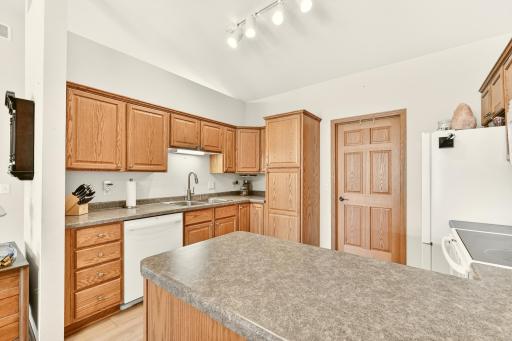 4207 Redhawk Drive SE, Rochester, MN 55904
