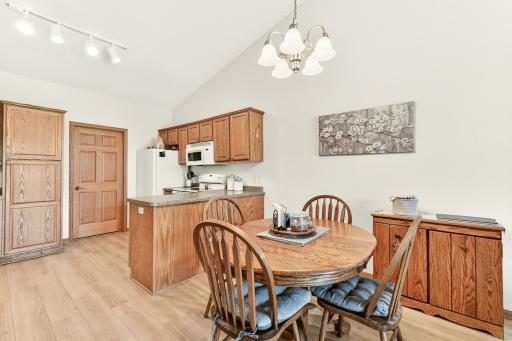 4207 Redhawk Drive SE, Rochester, MN 55904