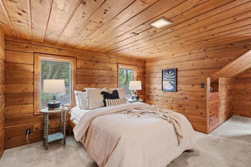 Upper level primary suite
