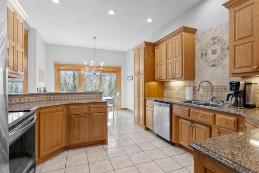 Plenty of prep space and storage, designed for everyday use and hosting alike.