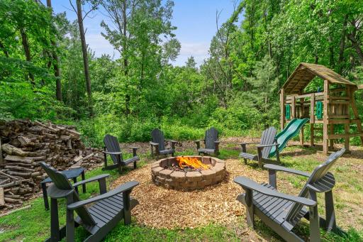 Perfect for gatheringâwhether itâs quiet nights by the fire or weekends with friends.