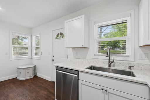7800 53rd Avenue N, New Hope, MN 55428