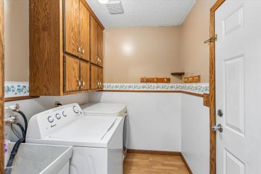326 Warner Avenue N, Mahtomedi, MN 55115