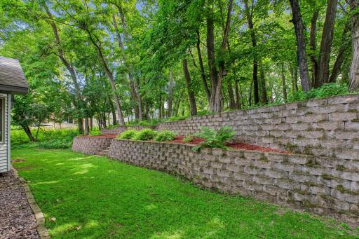 326 Warner Avenue N, Mahtomedi, MN 55115